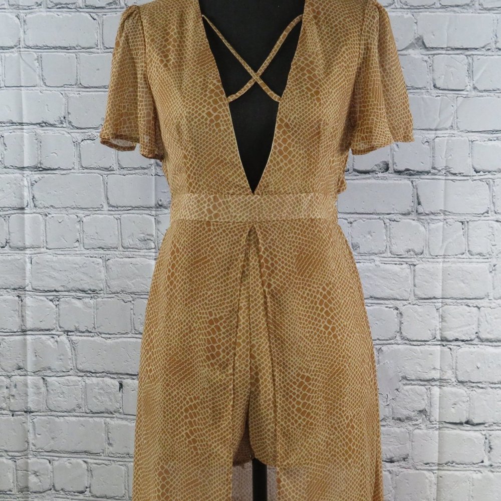 NWT - Strappy Walk Through Animal Print Romper - Picture 4 of 5